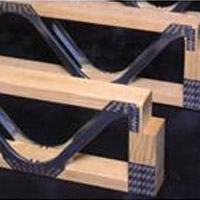Установка балок деревянных перекрытий со стальными диагоналями