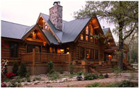 Дом с деревянными стенами